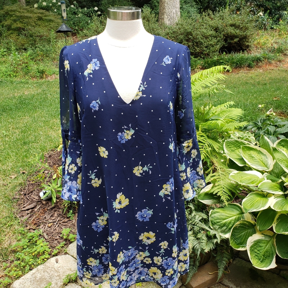 Vince Camuto Navy Garment